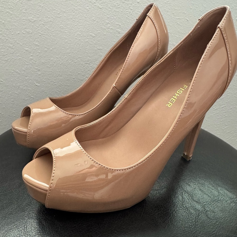 Marc Fisher Nude Pumps